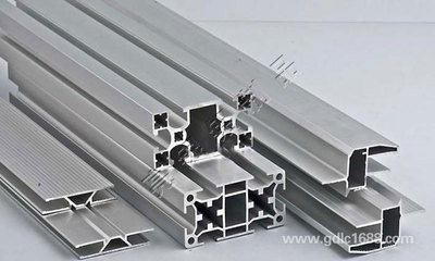 電解鋁行業(yè)現(xiàn)狀與鋁型材廠家行業(yè)動(dòng)態(tài) 亮銀鋁制品的市場(chǎng)觀察